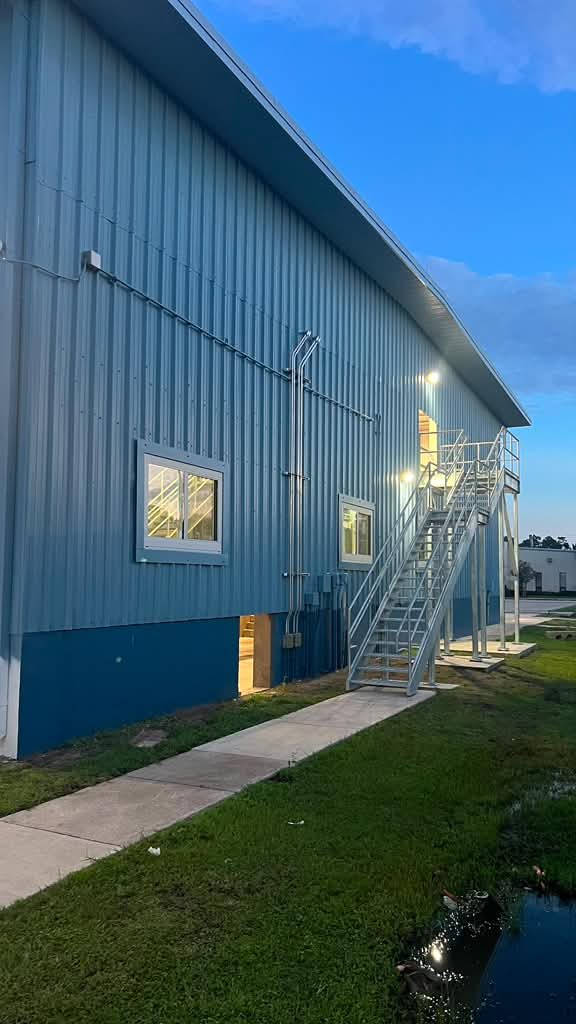 Exterior wall lighting